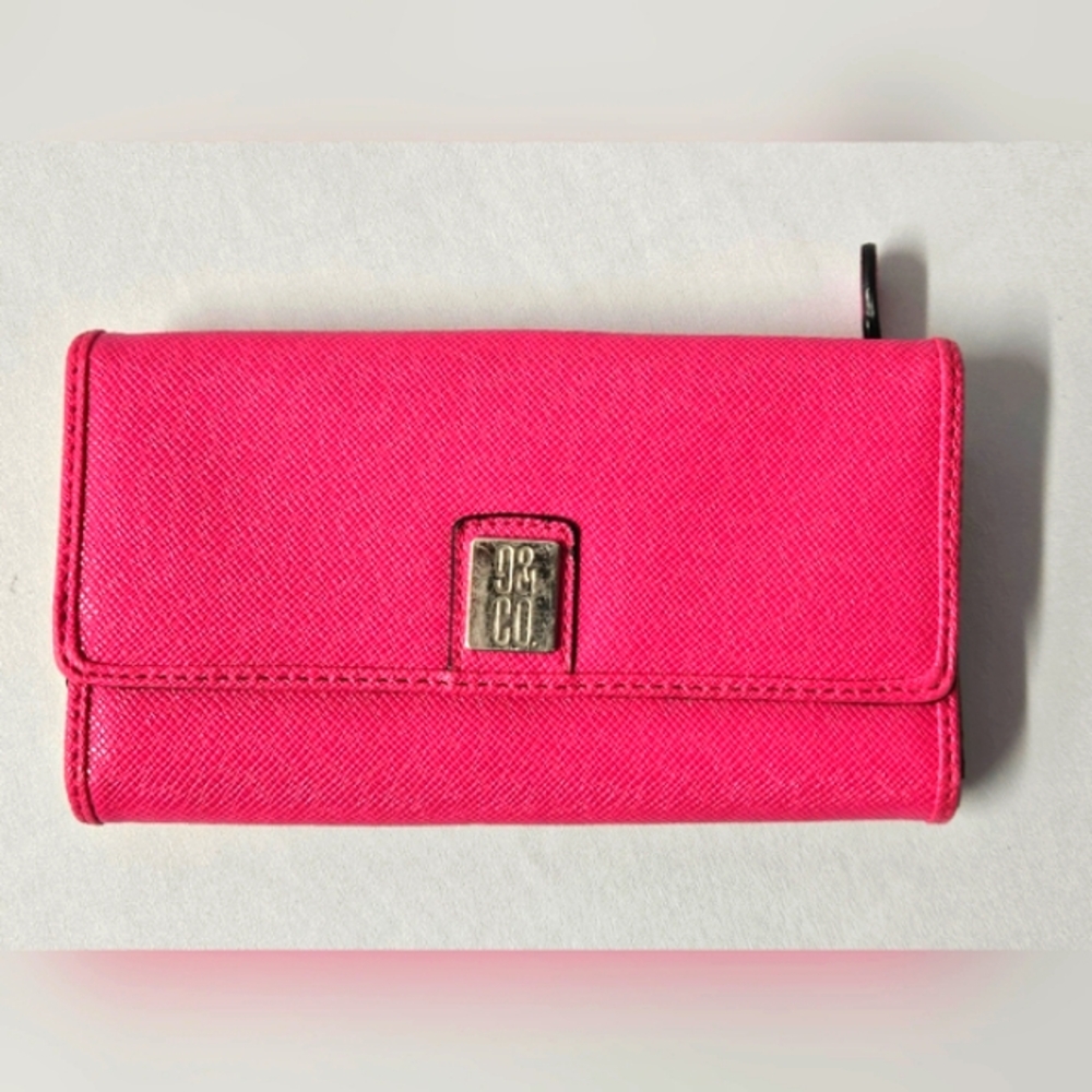 9 & Co Wallet. New w/o tags Pink Canvas